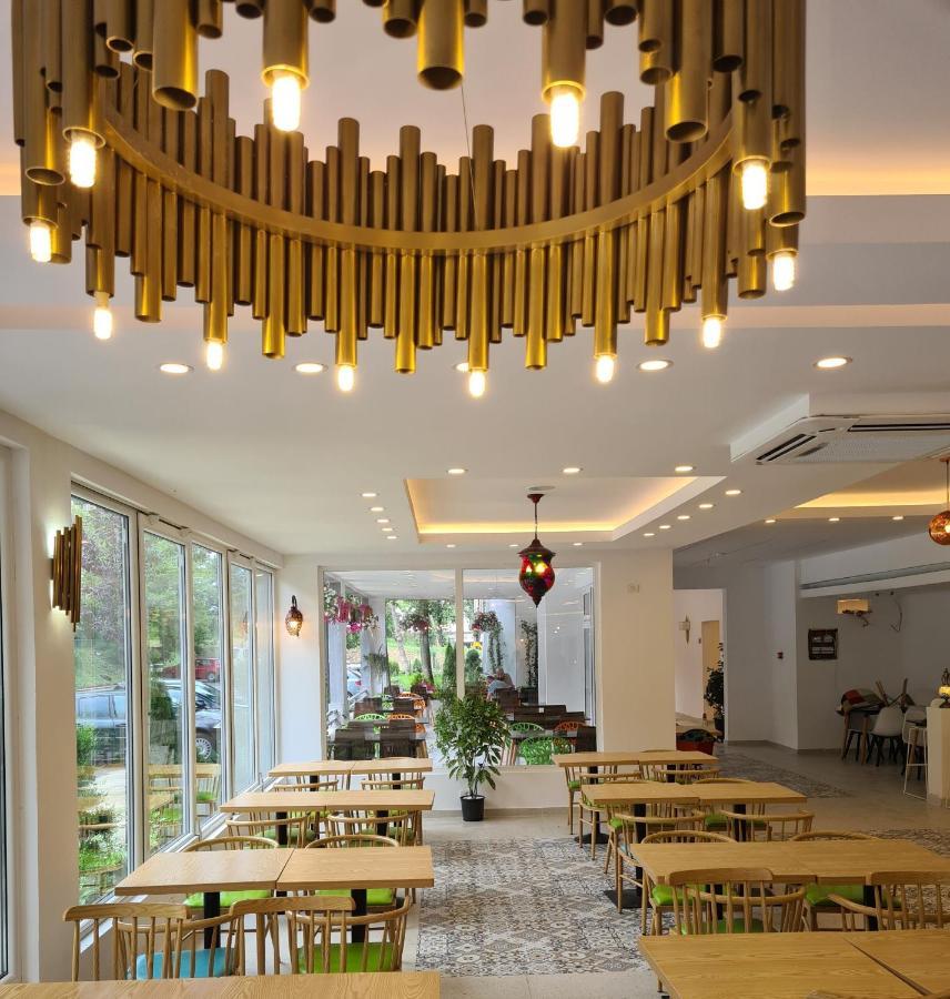 Spring Holiday Resort Neptun Bagian luar foto